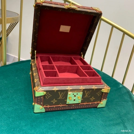 VUITTON JEWELRY BOX LOUIS 0126